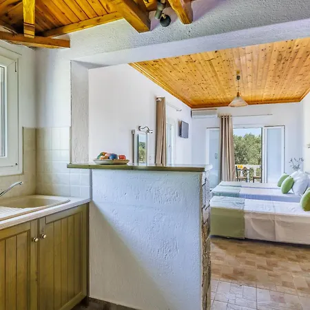 Kanaris Guest house