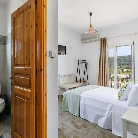 Kanaris Guest house *