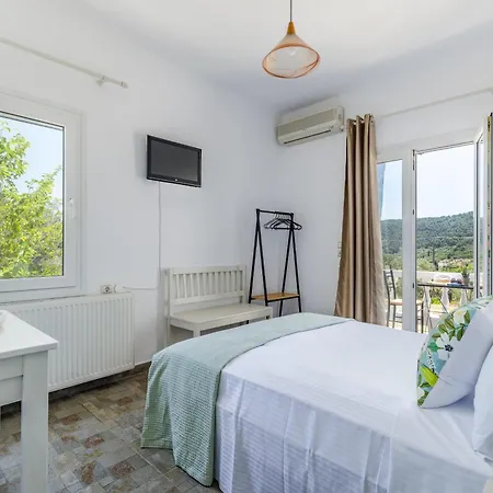 Kanaris Guest house *