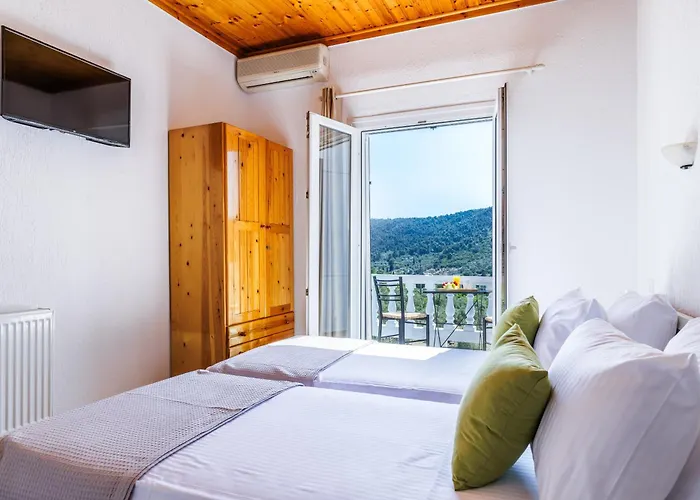 Kanaris Guest house 3*