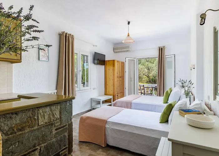 Kanaris Guest house