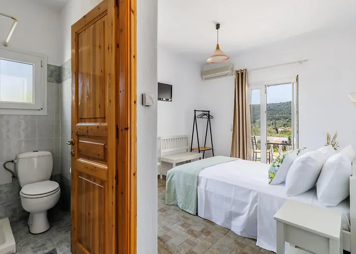 Kanaris Guest house 3*