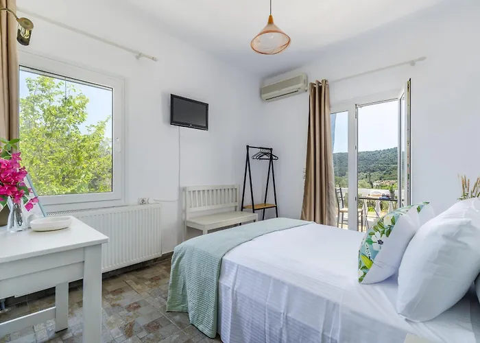 Kanaris Guest house 3*