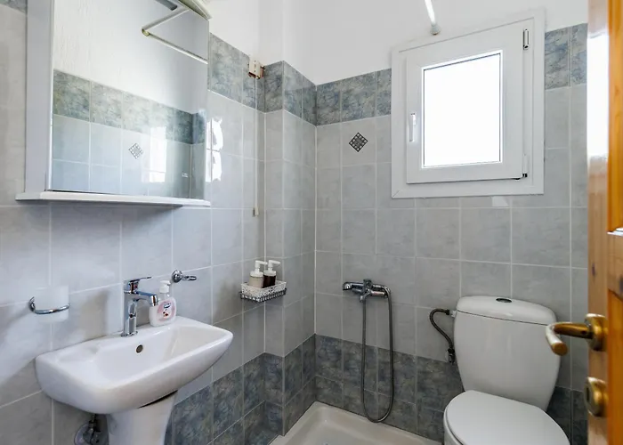 Kanaris Guest house 3*